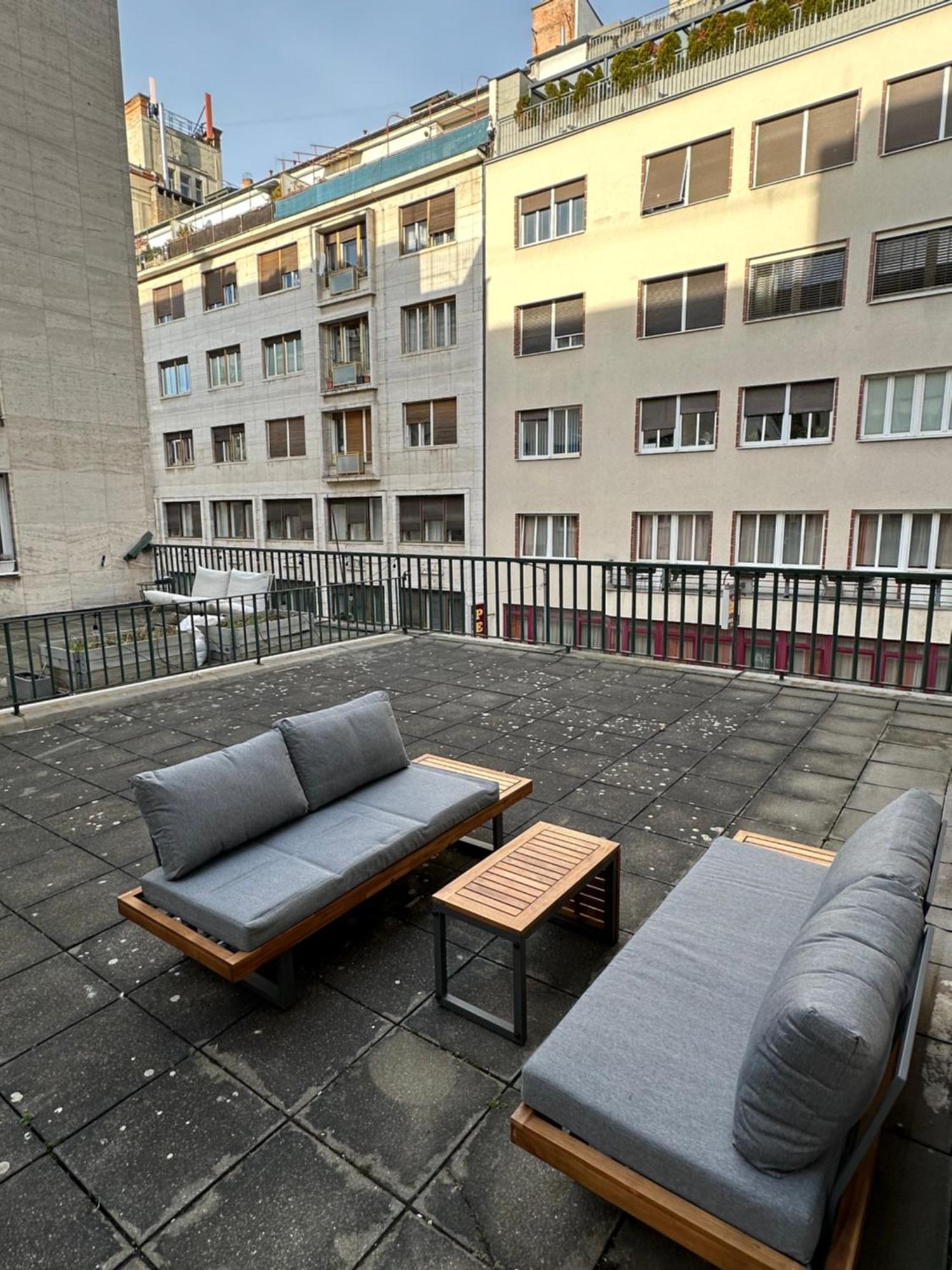 Bratislava Oldtown Apartment 130M2 ,60M2 Terrace And 2 Bathrooms Zewnętrze zdjęcie